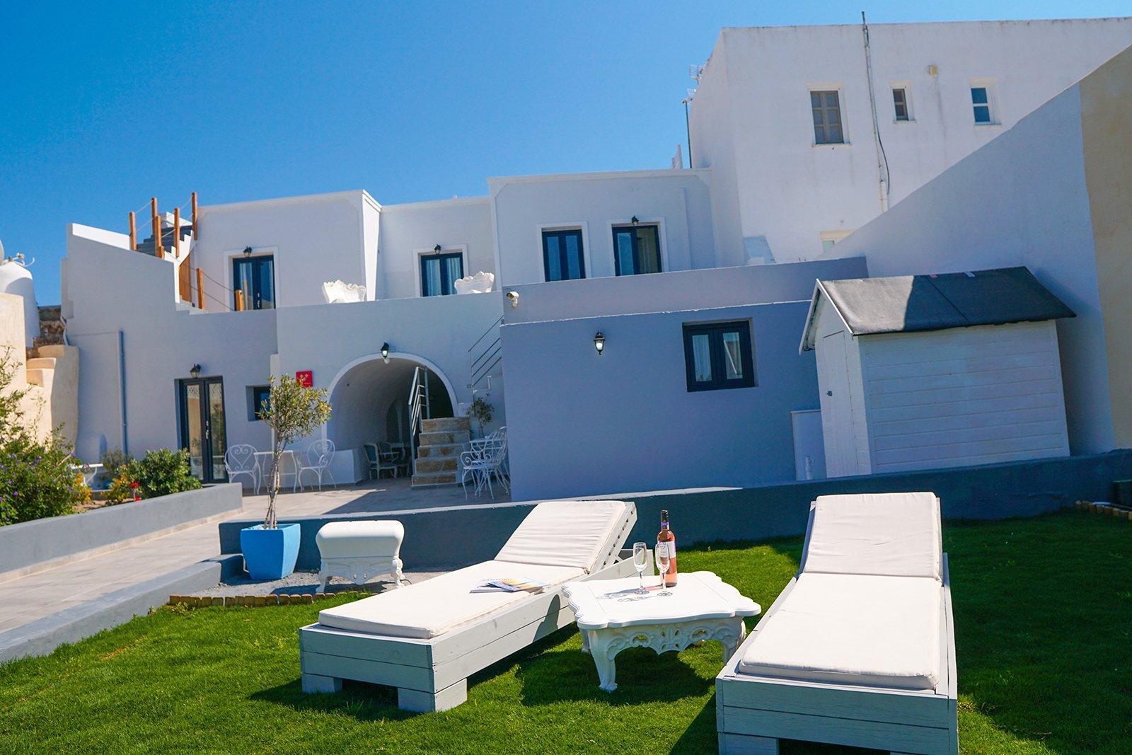 La Maltese Oia Luxury Suites Exterior photo